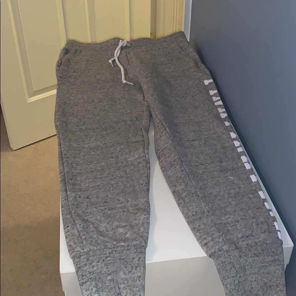 grey speckled joggers